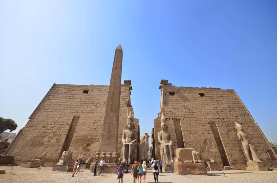 Luxor: West & East Banks & Tut's Tomb Private Full-Day Tour - Valley of the Queens: queens and princesses, with less pressure