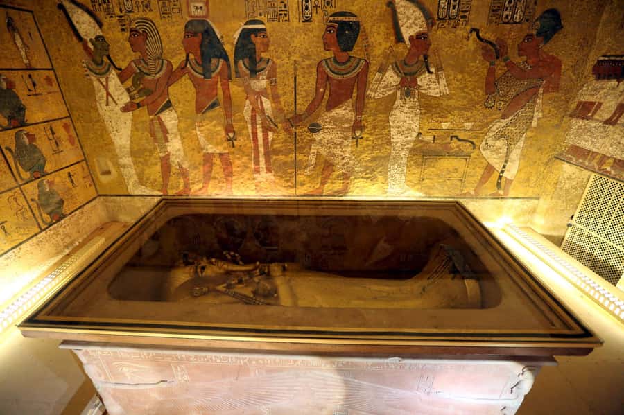 Luxor: West & East Banks & Tut's Tomb Private Full-Day Tour - Valley of the Kings: where Tutankhamun grabs your attention