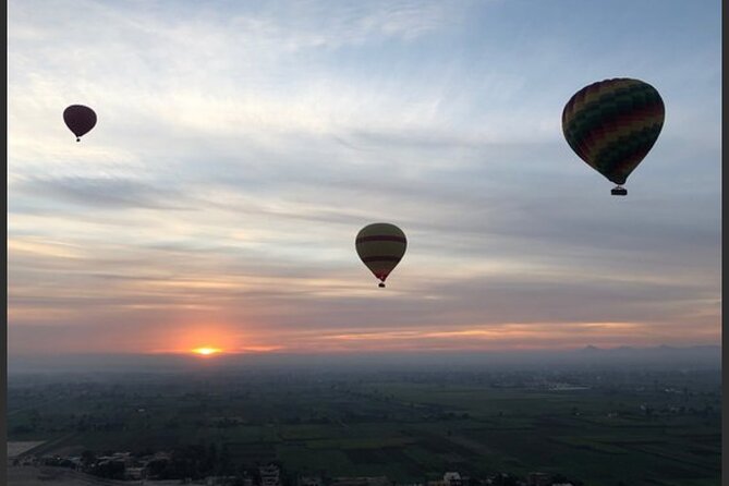 Luxury Sunrise Balloon Ride in Luxor with Hotel Pickup - On the ground: coffee, tea, and the moments that set expectations