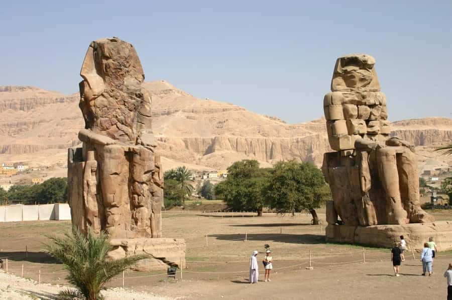 Makadi Bay: Luxor Highlights & King Tut Tomb Full-Day Tour - Who this Luxor highlights tour suits best