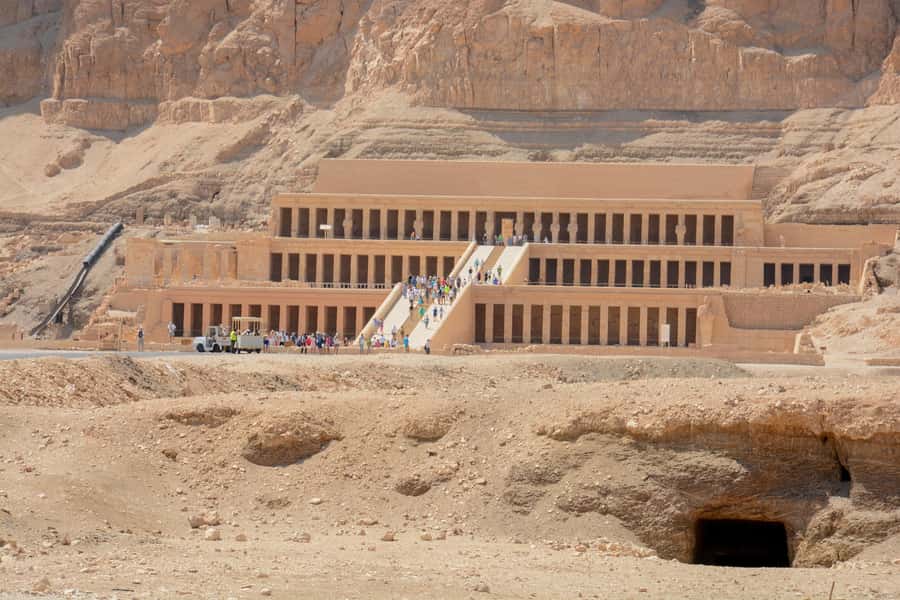 Makadi Bay: Luxor Private Tour Kings Valley and Hatshepsut - Lunch by the Nile: a practical break, not an afterthought