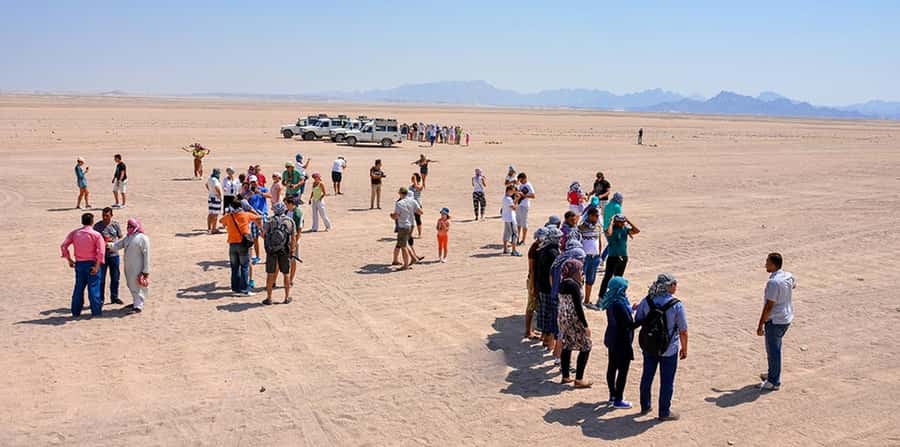 Makadi Bay: Mega Tour Jeep, ATV, Buggy, Camel, Dinner & Show - Jeep safari with mirage stops: why the 4WD part feels worth it