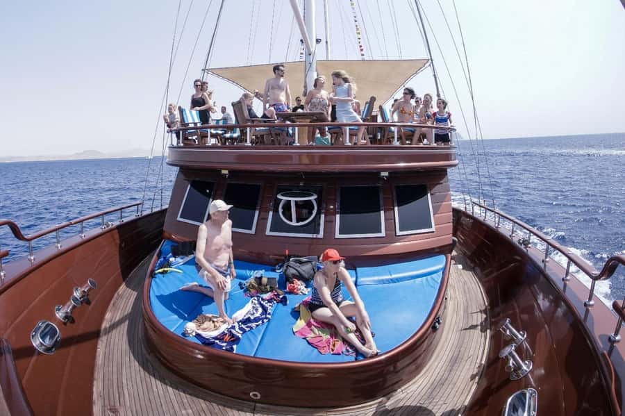 Marsa Alam: Pirates Premium Boat to turtle bay with lunch - The second stop, Marsa Shona: another 45 minutes to find your favorites