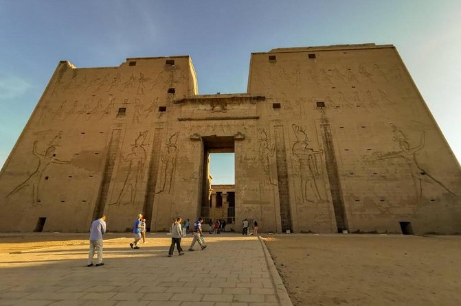 Nile Cruise 4 Days / Deluxe from Aswan to luxor- Private Tour - The Real Secret Sauce: Guide Style (Ashraf, Ambro, Sayed)