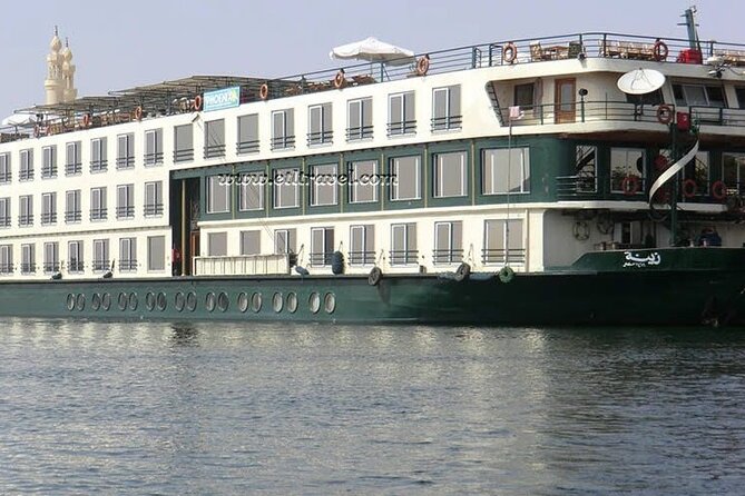 Nile River Dinner Cruise With Open Buffet in Cairo - Who Should Book This Nile Dinner Cruise