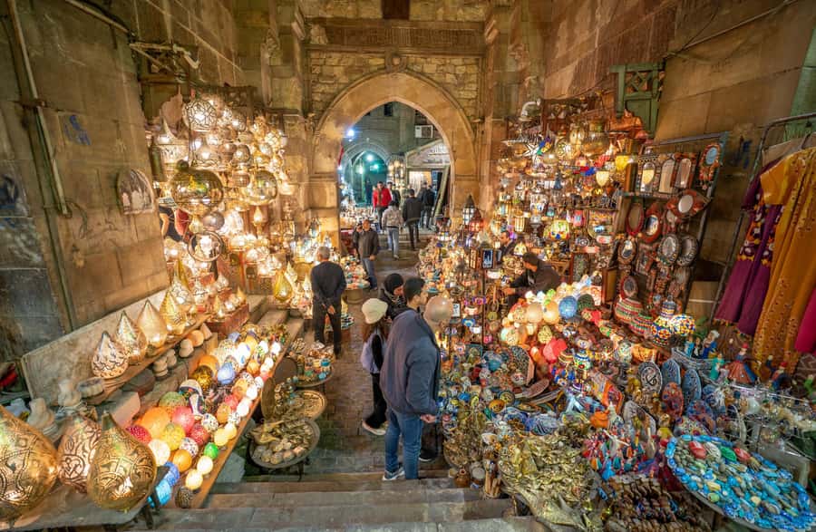Old Cairo Guided Walk Tour: History, Culture & Street Bites - Al Hussein Mosque: A Calm Pause in the Heart of Islamic Cairo