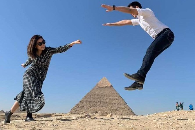 One Package Camel Ride with Giza Pyramids and Egyptian Museum Tour in Cairo - Lunch, snacks, and the cameraman: the small stuff that saves the day