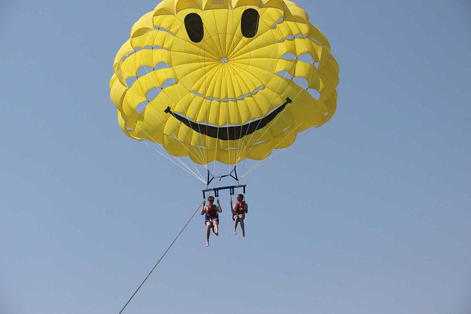Parasailing Fly in The Sky With Transportation - Hurghada - Safety in the harness: why the crew credentials matter