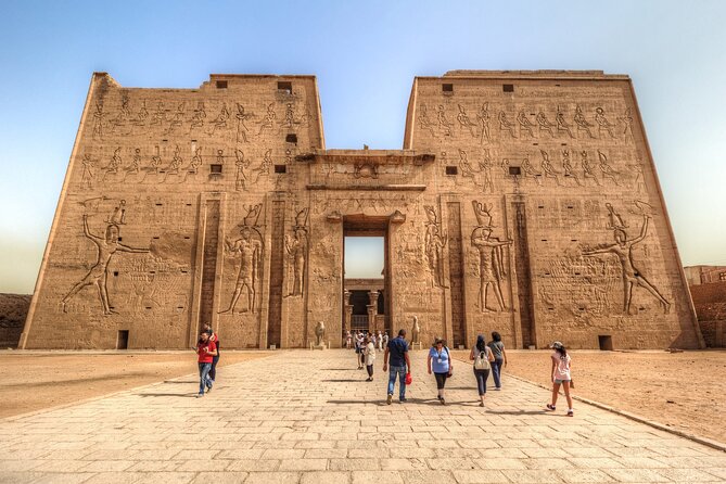 Private 04 Days Days Nile Cruise from Aswan to Luxor - Day 2 on the water: Kom Ombo, Edfu Horus Temple, and an onboard show
