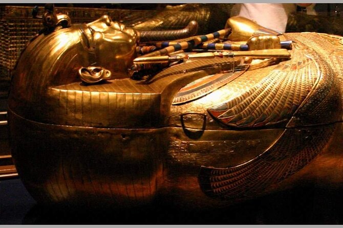 Private Day Tour Giza Pyramids and Egyptian museum (OR) GEM - Giza pyramids: Cheops, Khafre, Menakaure, plus the Sphinx viewpoint