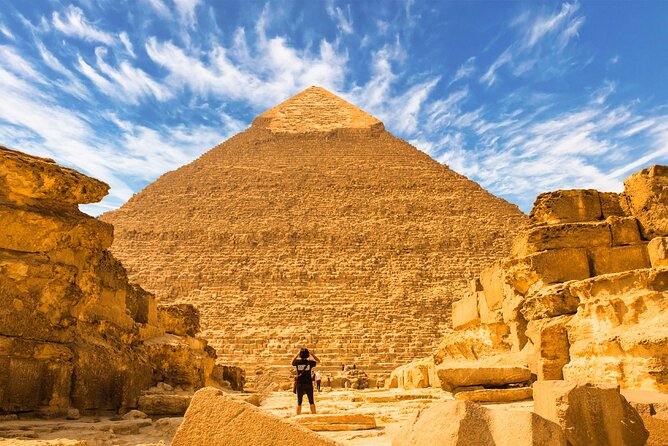 Private Day Tour of Giza Pyramids, Egyptian Museum, and Bazaar" - Giza Pyramids complex: seeing the Great Pyramid, Khafre, and Menkaure without feeling rushed