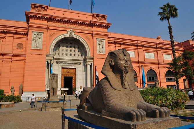 Private Day Tour Pyramids of Giza, Egyptian Museum and Bazaars - Stop 2: Egyptian Museum with Tutankhamun and mummies in 2 hours