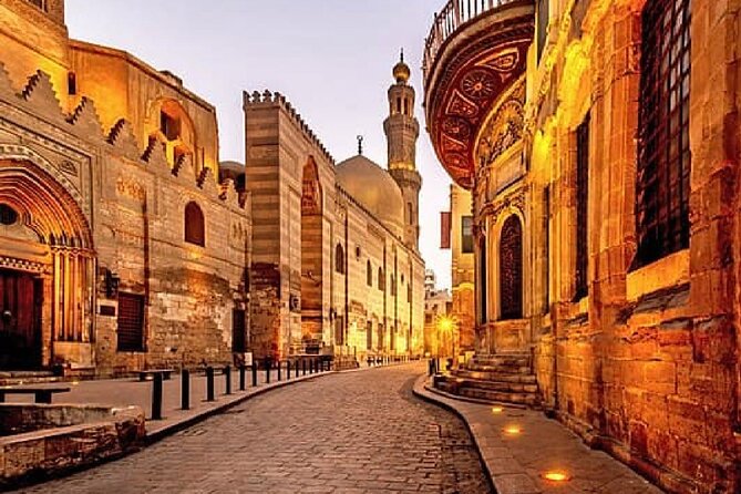 Private Day Tour Pyramids of Giza, Egyptian Museum and Bazaars - Lunch in the middle: koshary that keeps the day moving