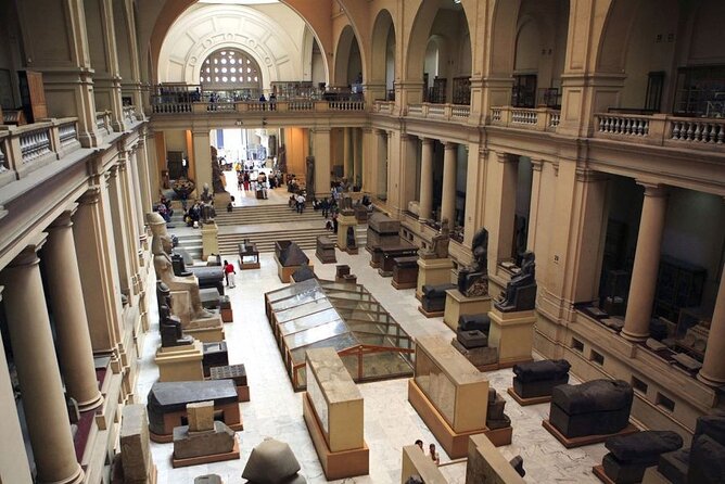 Private Day Tour Pyramids of Giza, Egyptian Museum and Bazaars - Price and value: what $60 per person really buys