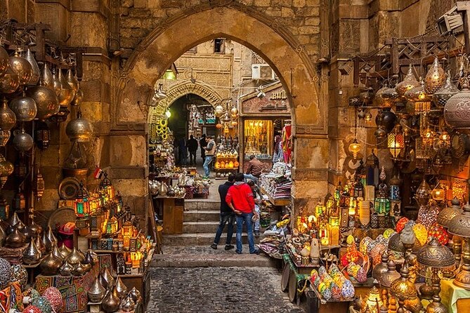 Private Day Tour Pyramids of Giza, Egyptian Museum and Bazaars - Getting around Cairo: timing, pickup, and comfort