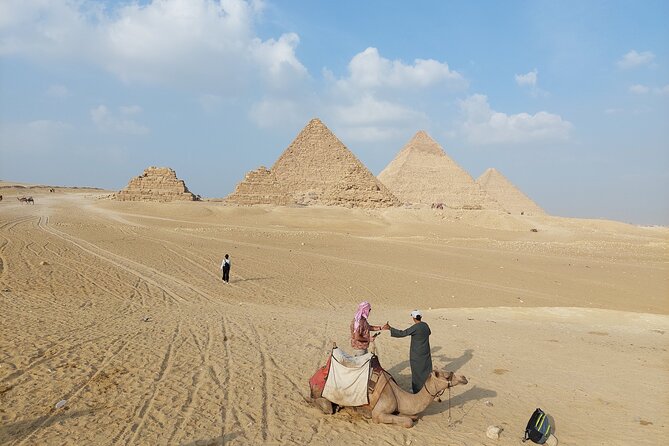 Private Day Tour to Giza Pyramids, Saqqara, and Memphis - Saqqara Step Pyramid complex and Titi’s tomb area, plus the ticket caveat