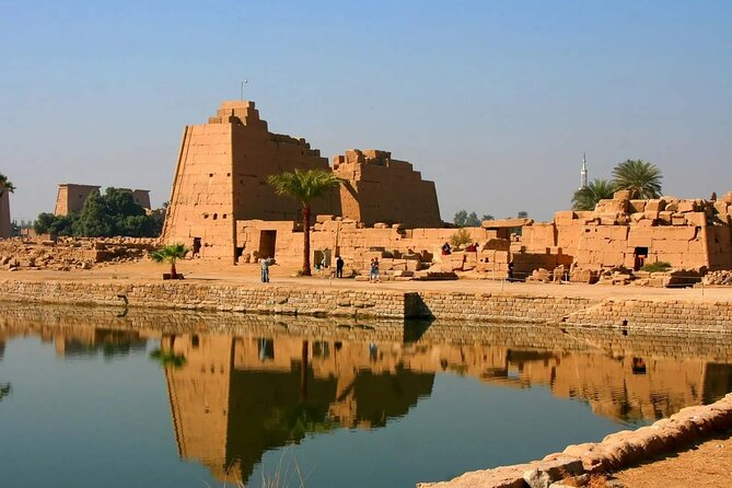 Private Day Tour To Luxor From Safaga Port - Lunch on a felucca plus snacks, built for a full day