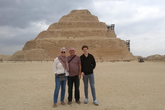 Private full day tour to Giza Pyramids, Sphinx, Sakkara and Dahshour with guided - Lunch, water, and comfort: how the day holds up in real life