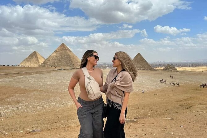 Private Giza Pyramids and Sphinx tour - Photo points at Giza: how the guide help translates into better shots