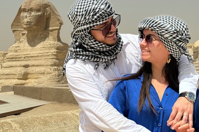 Private Giza Pyramids & Sphinx Day Tour with Lunch from Cairo - Giza Plateau and the panoramic view: where the photos come together