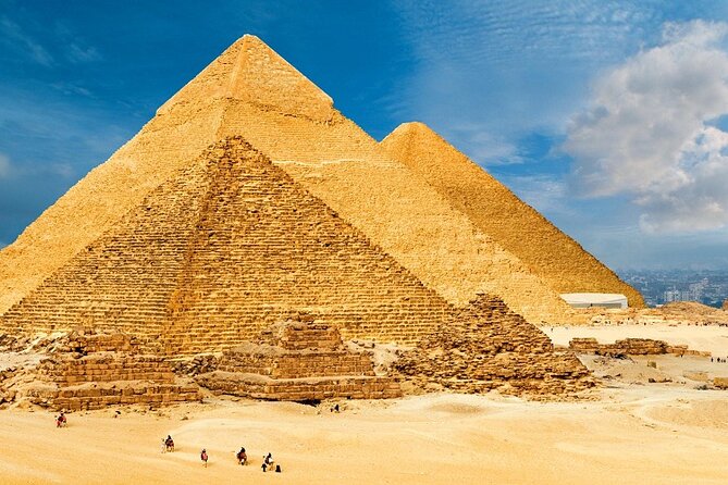 Private Giza Pyramids & Sphinx Day Tour with Lunch from Cairo - Lunch and optional add-ons: plan your choices before you go