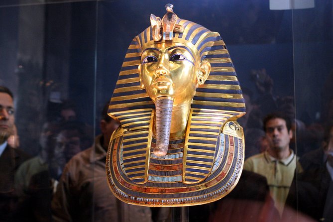 Private Tour: Giza Pyramids and Egyptian Museum with Camel Ride, Felucca Ride - Hotel pickup, in-vehicle Wi-Fi, and the rhythm of an 8-hour day