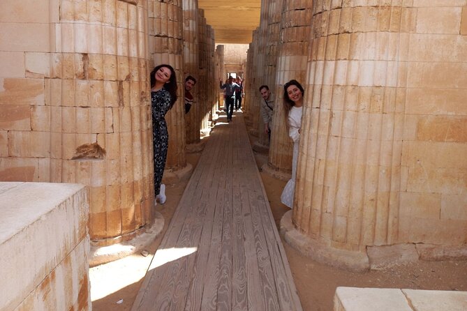 Private Tour Giza Pyramids Sphinx Sakkara and Dahshur - The Great Sphinx and the Valley Temple: what to look for besides photos