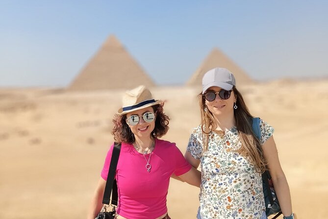 Private tour to Giza Pyramids and the great Sphinx - Guides, punctuality, and how the day stays organized