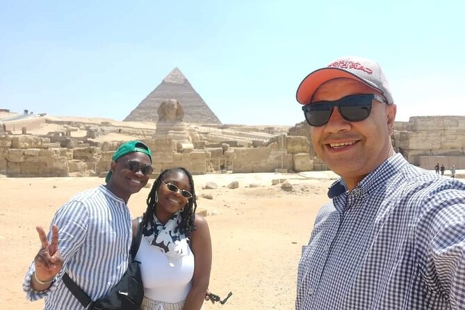 Private tour to Giza Pyramids and the great Sphinx - Optional extras like camel rides and carriage rides