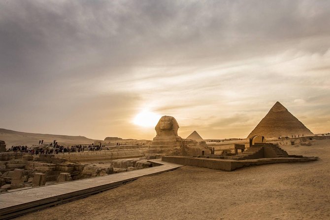 Private Tour To Giza Pyramids,Sphinx With Entry Inside The Great Pyramid - Khafre’s Pyramid complex and the Valley Temple feel