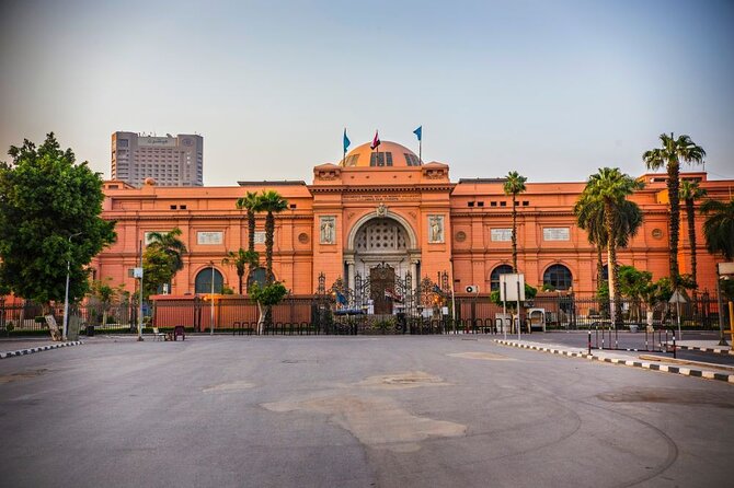 Private Tour to Pyramids, Egyptian Museum & Khan El Khalili - What kind of traveler gets the most from this tour?
