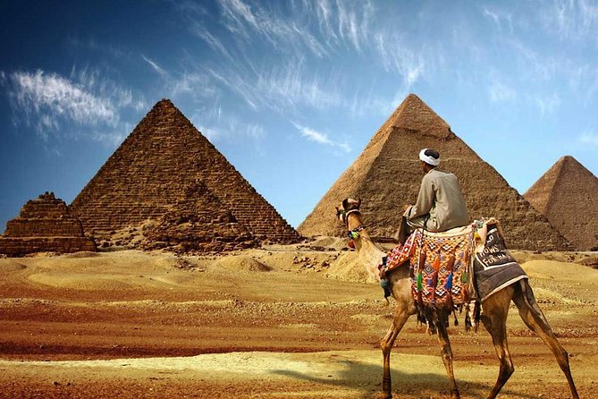 Private ViP all-inclusive Giza Pyramids,Sphinx,Inside Pyramid - Facing the Great Pyramid of Khufu: views first, interior access as an option