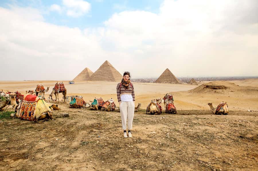 Pyramids of Giza and Great Sphinx: Private Half-Day Tour - Pyramid of Cheops: the main event and the questions it deserves