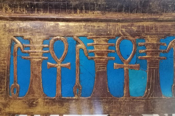 Pyramids of Giza, the Sphinx, the Egyptian Museum. - Khan el-Khalili time: a classic Cairo break in the middle of the day