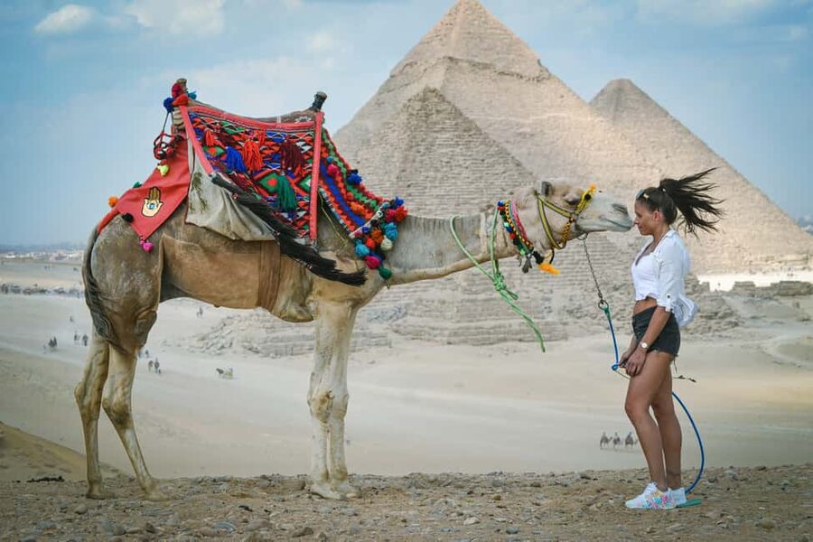 Pyramids & Sphinx Tour with Free Camel Ride - Photo strategy at Giza, so your pictures look like the place