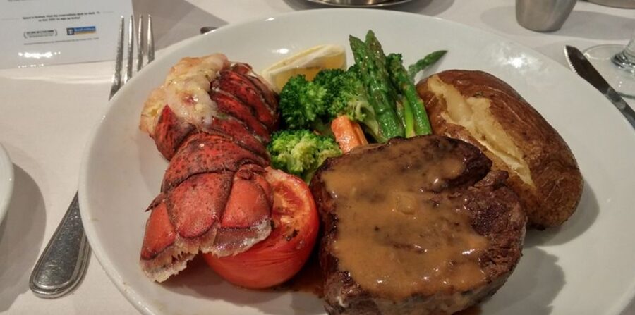 Sharm El Sheikh: Dinner Cruise W/ Optional Private Transfer - Value for About $41: When This Cruise Makes Sense