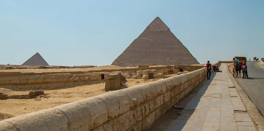Sharm El Sheikh: Great Pyramids, Sphinx, Museum Tour by Bus - Entering Giza Plateau: Great Pyramid, Sphinx, and the best photos you can actually get