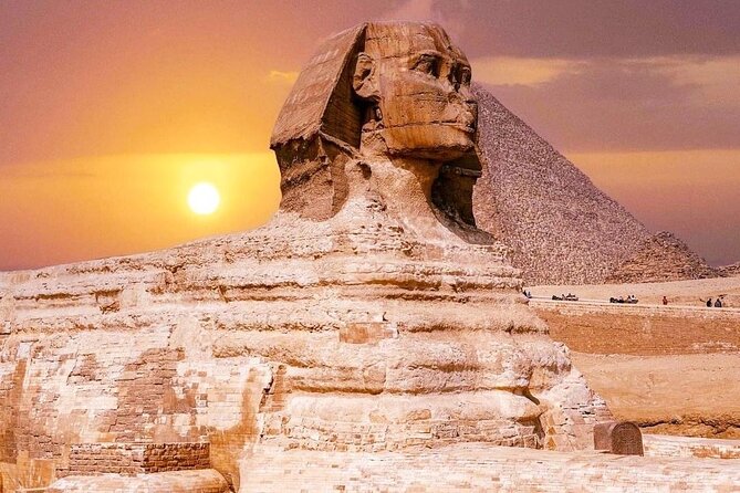 Top rated Giza Pyramids, Sphinx, Memphis and Saqqara Private Tour - Great Sphinx and valley temple: make the short stop count