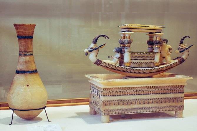 Tour to Giza Pyramids and The Egyptian Museum - How to handle the sales tactics at Giza (without losing your mood)