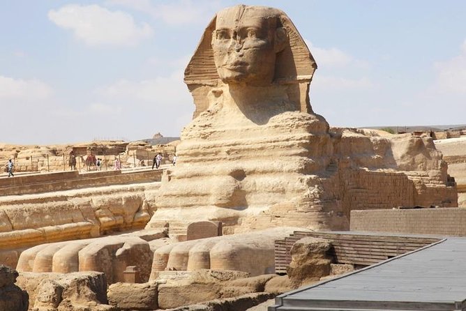 Tour to the Pyramids, Egyptian Museum and Local Bazaar from Cairo - Giza Pyramids: Sphinx, Valley Temple, and the wishing well stop