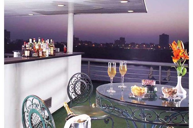 Trip Giza Pyramids, Egyptian Museum, Market,, camel Ride - Giza Plateau essentials: Cheops, Chefren, Mykerinus, Sphinx, Valley Temple