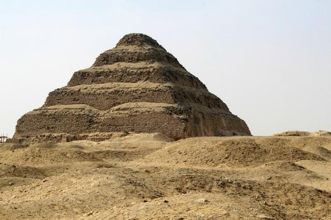 Trip to Pyramids of Giza, Memphis, Saqqara - Private tour with driver only vs paying for expert guidance