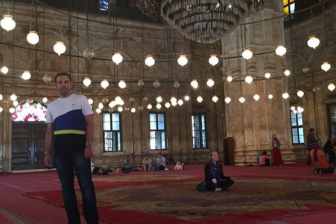 VIP 4Hour Islamic Cairo Private Tour Al Azhar and Khan Al Khalili - Al-Hussein Mosque and the Khan el-Khalili Pivot
