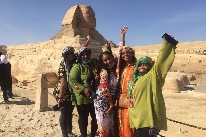 VIP Half Day Tour Giza Pyramids ,Great Sphinx and Cairo Food Tour - Getting the Sphinx right: what to look for besides the face