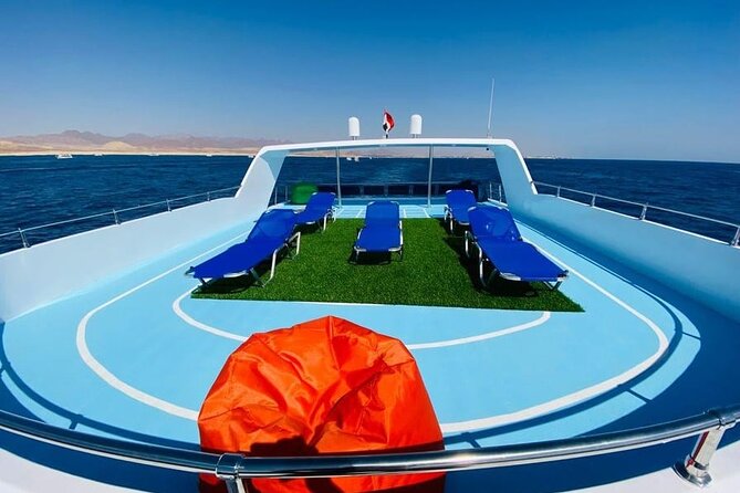 VIP Ras Mohamed and White Island boat trip - The boat and crew: what makes it feel VIP