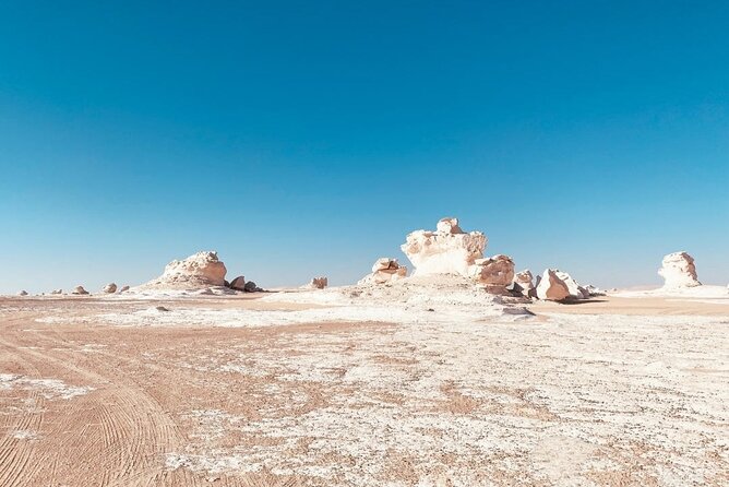 White & Black Desert tour 2 Days 1 night camping from Cairo. - Hot springs at the oasis: what you should expect
