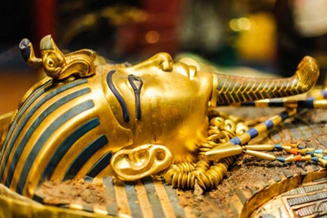 Wonderful Full Day Egyptian Museum and Great Pyramid - Entering the Egyptian Museum: Ramses II and Tutankhamun in one route